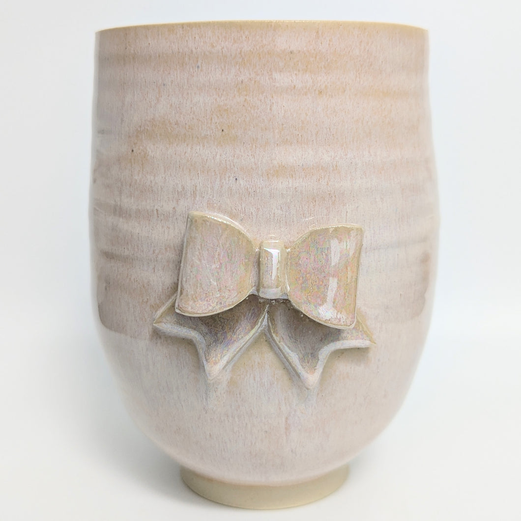 Coquette Bow Vase 017