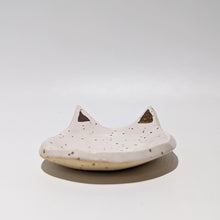 Load image into Gallery viewer, Cat dish with 18k gold 1
