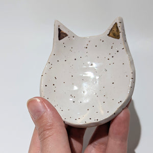 Cat dish with 18k gold 1