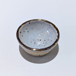 Small marble bowl with 18k gold rim 4