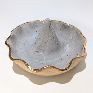 Marble jewelry dish with 18k gold rim 6